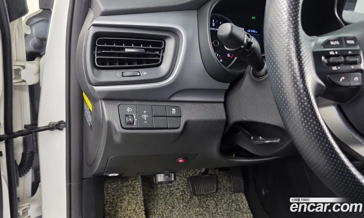 Kia Stonic 2018 1.6 автомат (гидро), фото 17