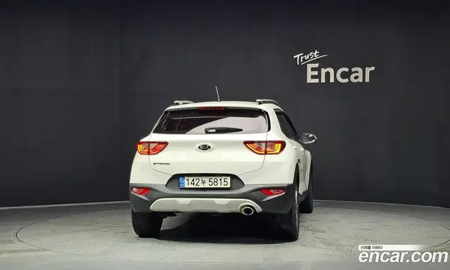 Kia Stonic 2018 1.6 автомат (гидро), миниатюра 4