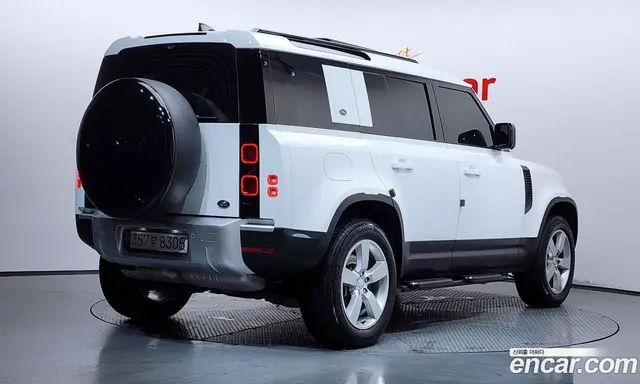 Land Rover Defender 2022 3.0 автомат (гидро), миниатюра 2