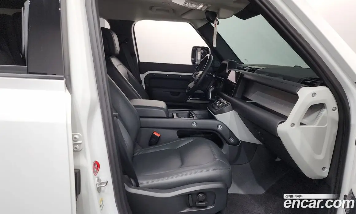 Land Rover Defender 2022 3.0 автомат (гидро), фото 16
