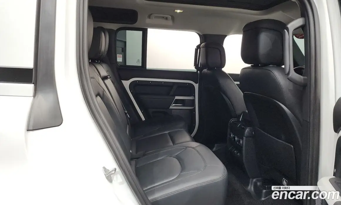 Land Rover Defender 2022 3.0 автомат (гидро), фото 27