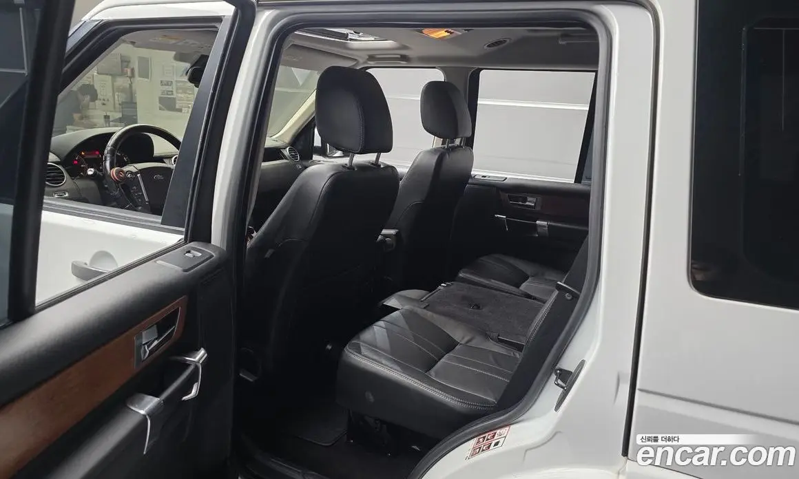 Land Rover Discovery 2013 3.0 автомат (гидро), фото 11