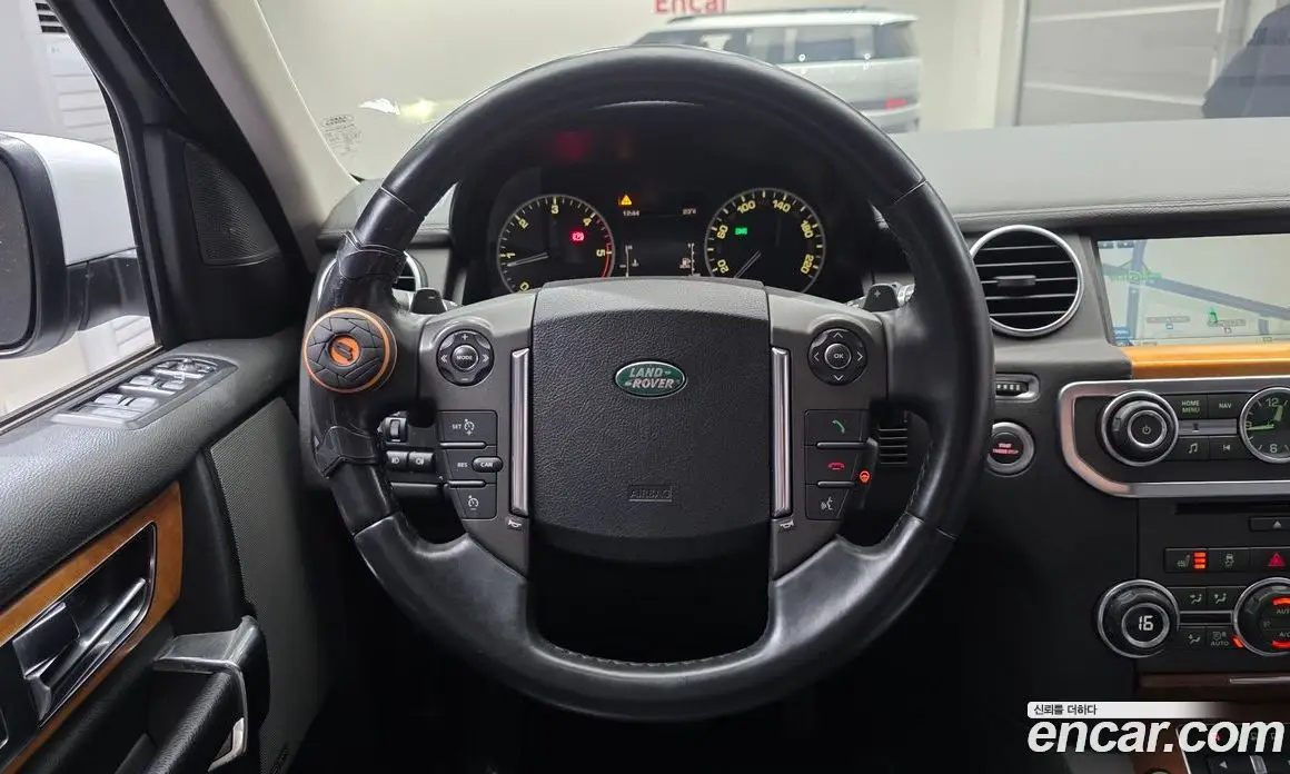 Land Rover Discovery 2013 3.0 автомат (гидро), фото 13