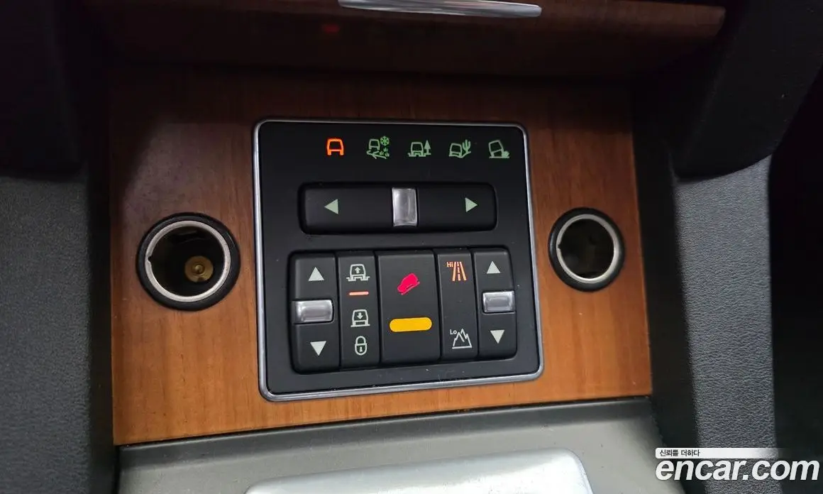 Land Rover Discovery 2013 3.0 автомат (гидро), фото 17