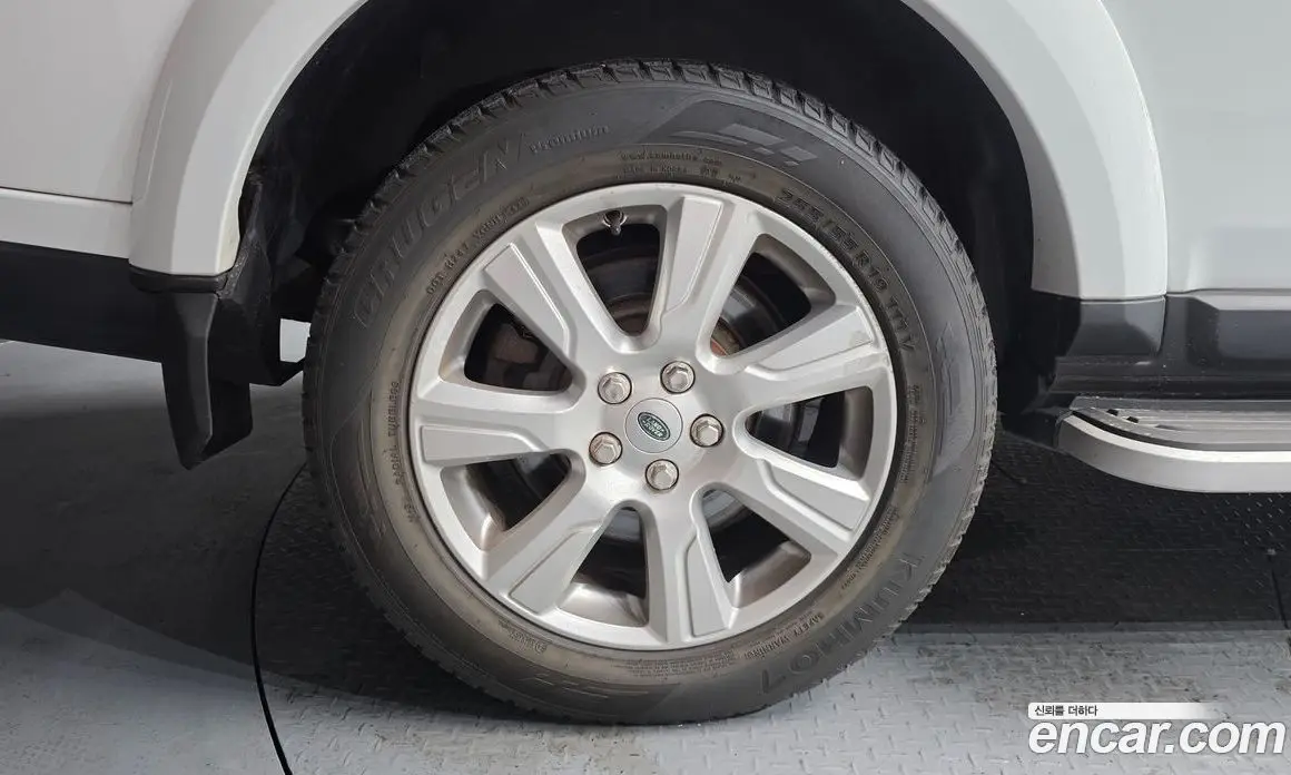 Land Rover Discovery 2013 3.0 автомат (гидро), фото 5