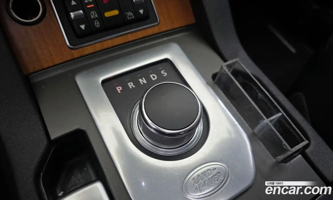 Land Rover Discovery 2013 3.0 автомат (гидро), фото 9