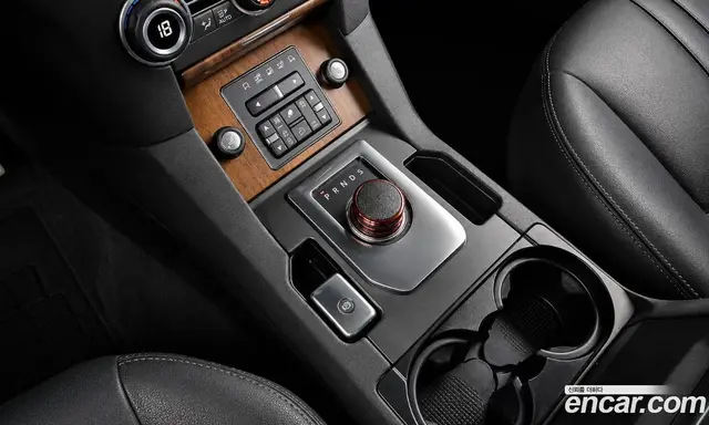 Land Rover Discovery 2016 3.0 автомат (гидро), миниатюра 9
