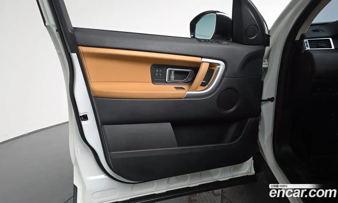 Land Rover Discovery Sport 2018 2.0 автомат (гидро), фото 13