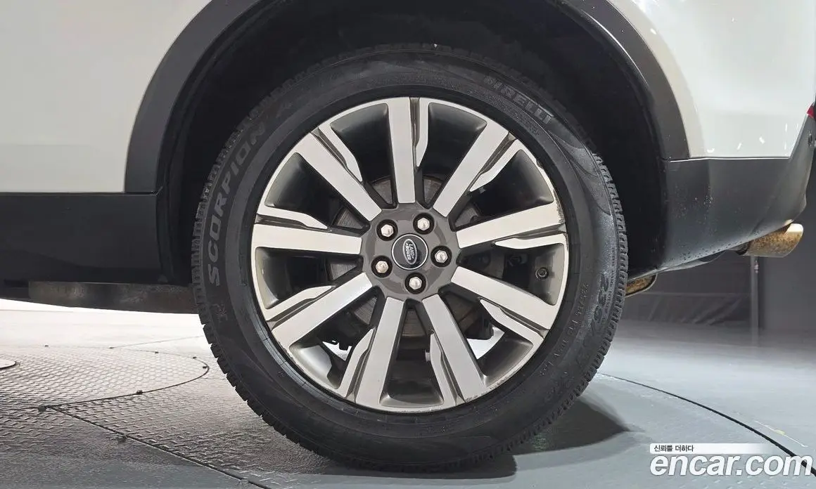 Land Rover Discovery Sport 2018 2.0 автомат (гидро), фото 6