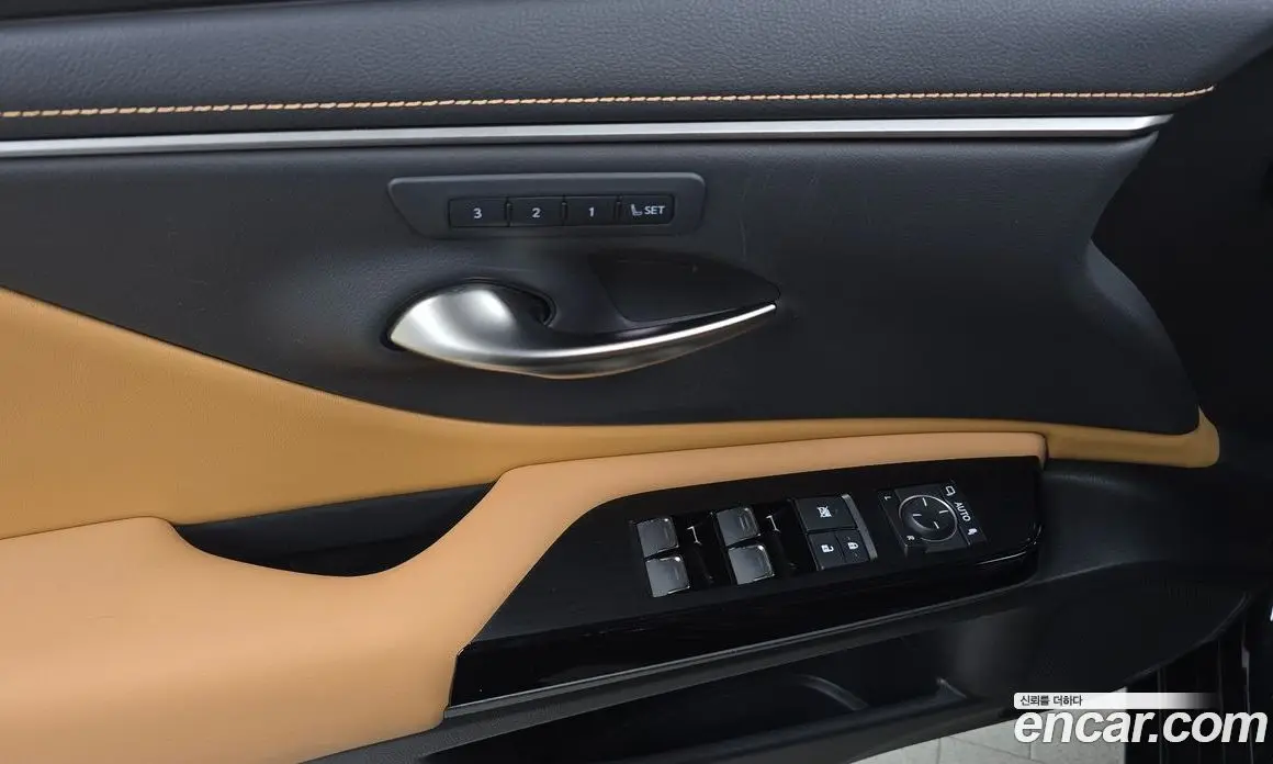 Lexus ES 2023 2.5 автомат (гидро), фото 23