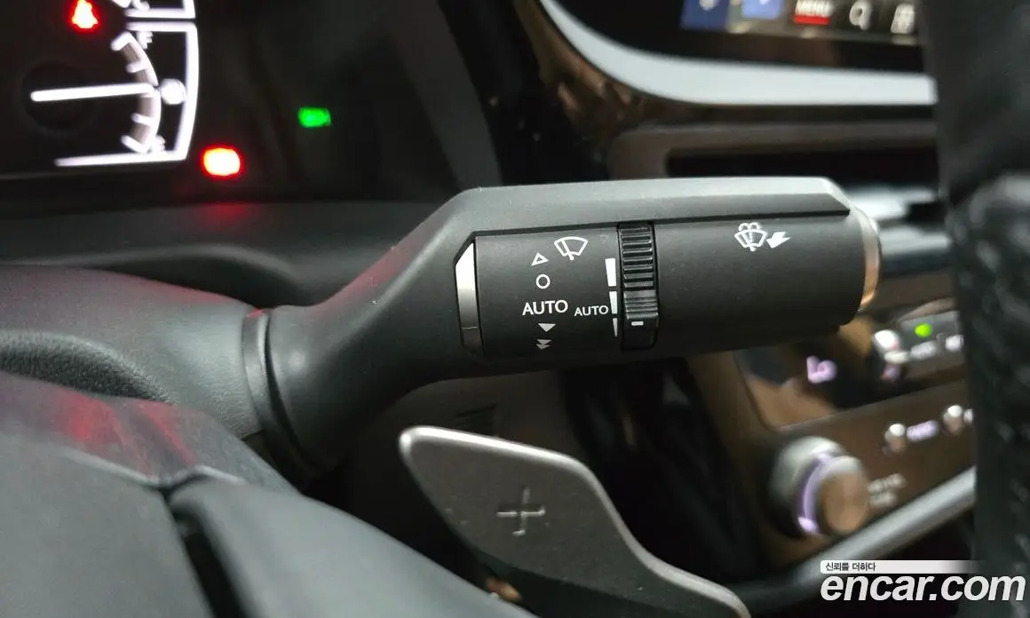 Lexus ES 2023 2.5 автомат (гидро), фото 27