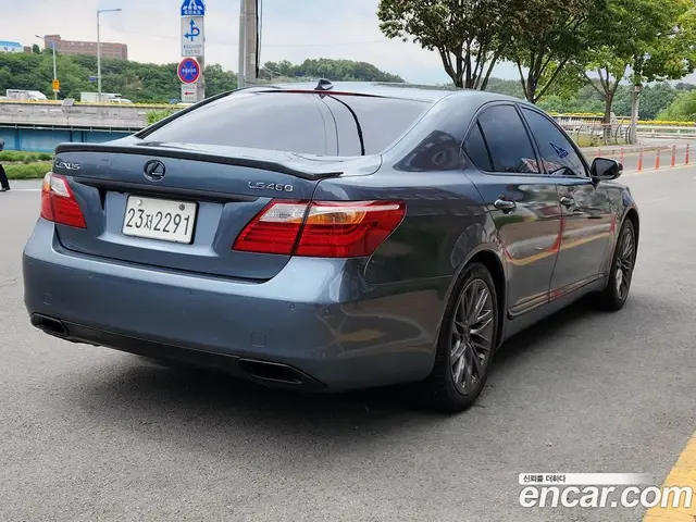 Lexus LS 2009 4.6 автомат (гидро), миниатюра 2