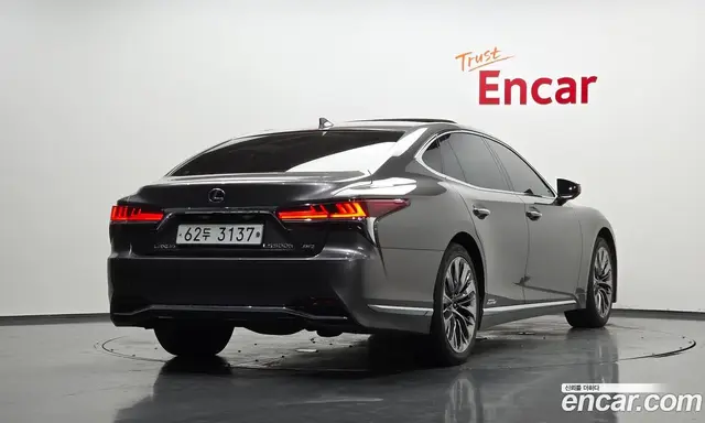 Lexus LS 2019 3.5 автомат (гидро), миниатюра 2