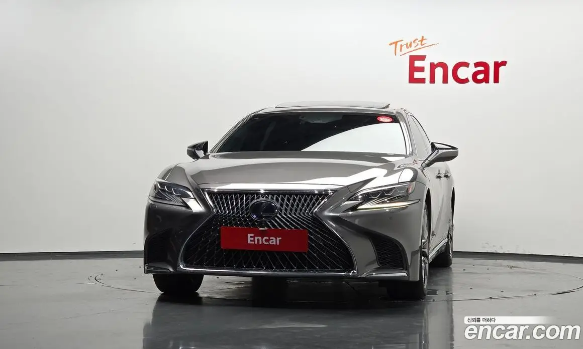 Lexus LS 2019 3.5 автомат (гидро), фото 3