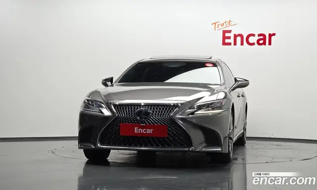 Lexus LS 2019 3.5 автомат (гидро), миниатюра 3