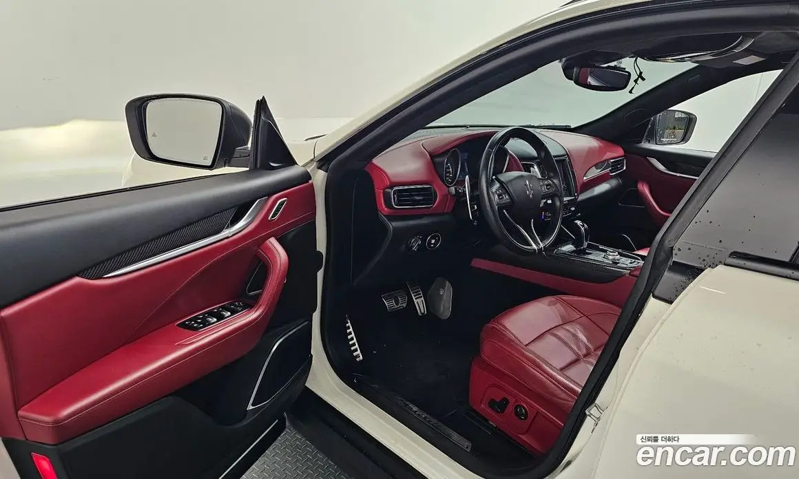 Maserati Levante 2017 3.0 автомат (гидро), фото 13