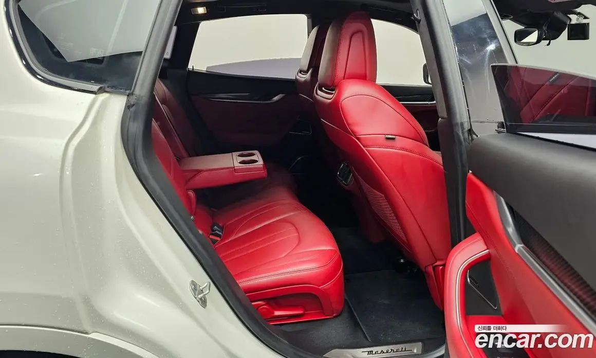 Maserati Levante 2017 3.0 автомат (гидро), фото 17