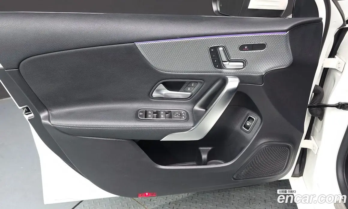 Mercedes-Benz A-Class 2021 2.0 автомат (гидро), фото 14