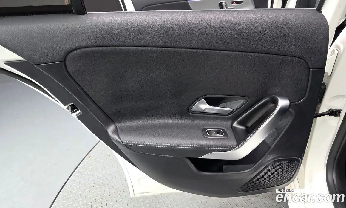 Mercedes-Benz A-Class 2021 2.0 автомат (гидро), фото 15