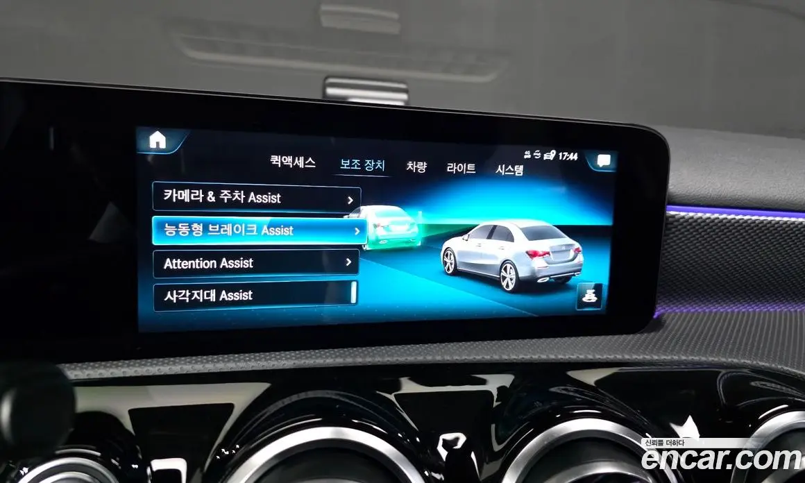 Mercedes-Benz A-Class 2021 2.0 автомат (гидро), фото 30