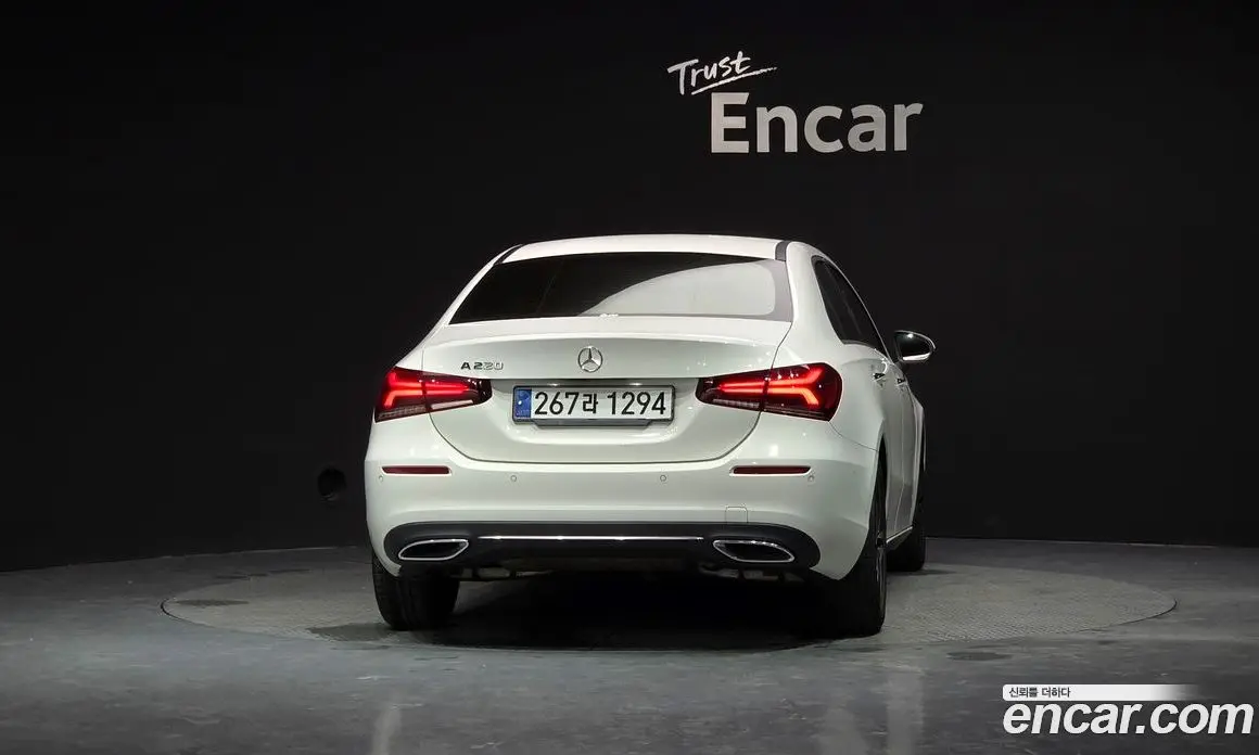 Mercedes-Benz A-Class 2021 2.0 автомат (гидро), фото 4
