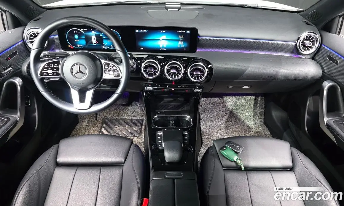 Mercedes-Benz A-Class 2021 2.0 автомат (гидро), фото 10