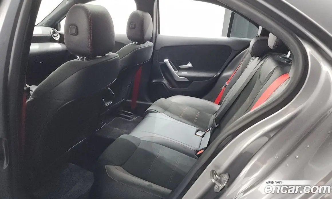 Mercedes-Benz A-Class 2021 2.0 автомат (гидро), фото 24