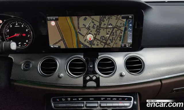 Mercedes-Benz E-Class 2018 2.0 автомат (гидро), миниатюра 12