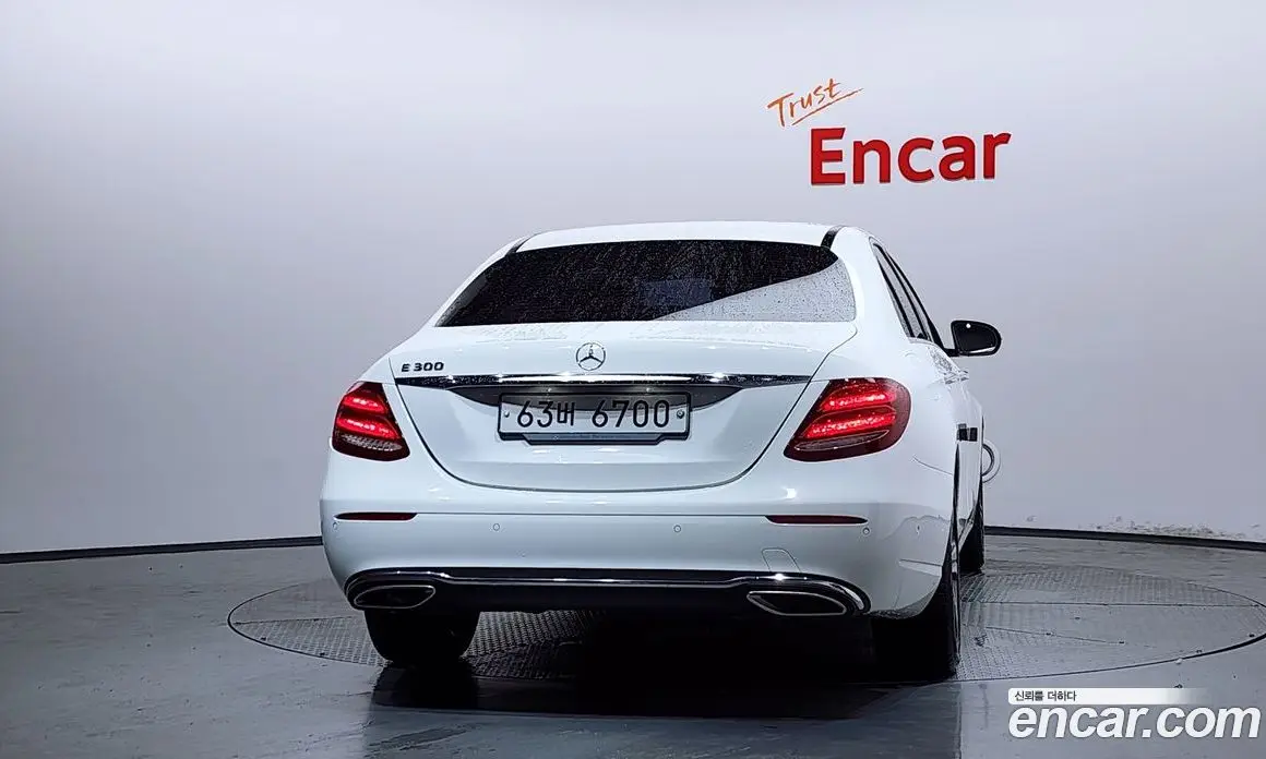 Mercedes-Benz E-Class 2018 2.0 автомат (гидро), фото 4