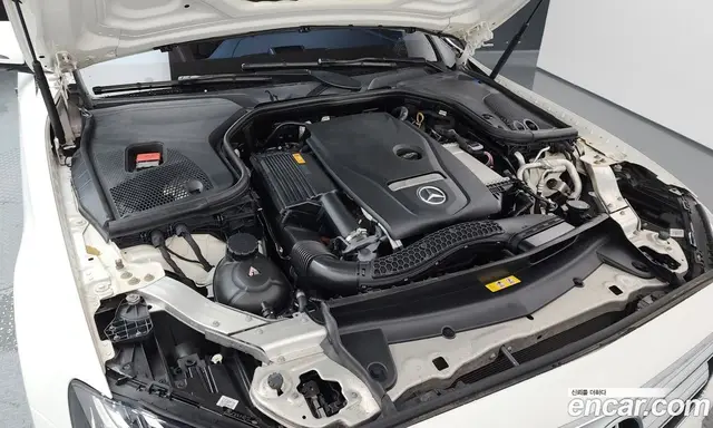 Mercedes-Benz E-Class 2018 2.0 автомат (гидро), миниатюра 6