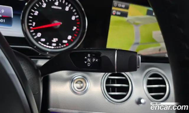 Mercedes-Benz E-Class 2018 2.0 автомат (гидро), миниатюра 11