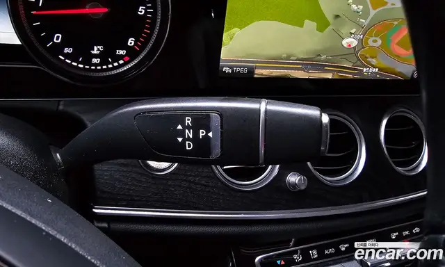 Mercedes-Benz E-Class 2018 1.9 автомат (гидро), миниатюра 12