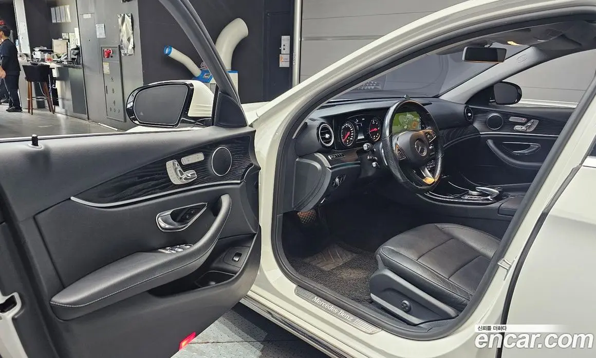 Mercedes-Benz E-Class 2018 1.9 автомат (гидро), фото 13