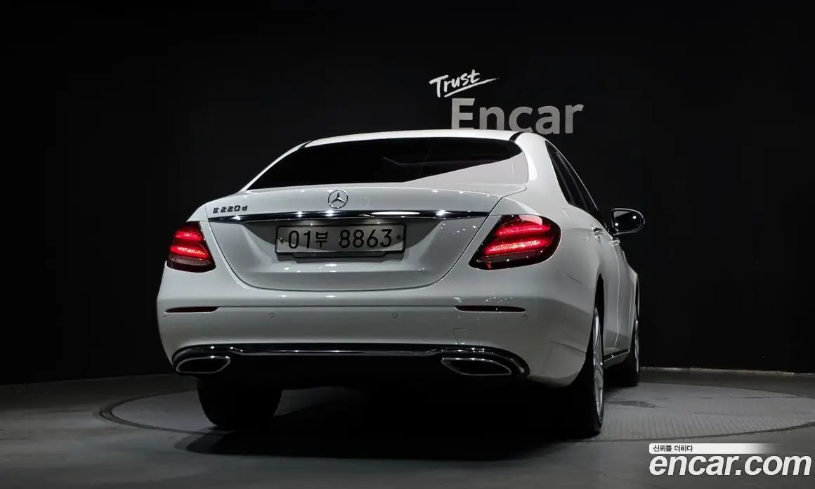 Mercedes-Benz E-Class 2018 1.9 автомат (гидро), фото 4