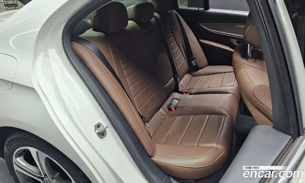 Mercedes-Benz E-Class 2019 2.0 автомат (гидро), фото 11
