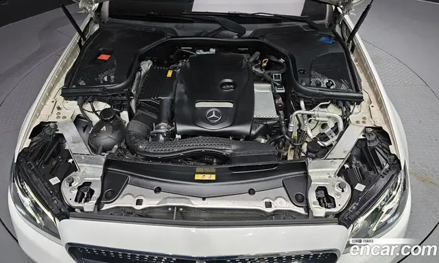 Mercedes-Benz E-Class 2019 2.0 автомат (гидро), миниатюра 6