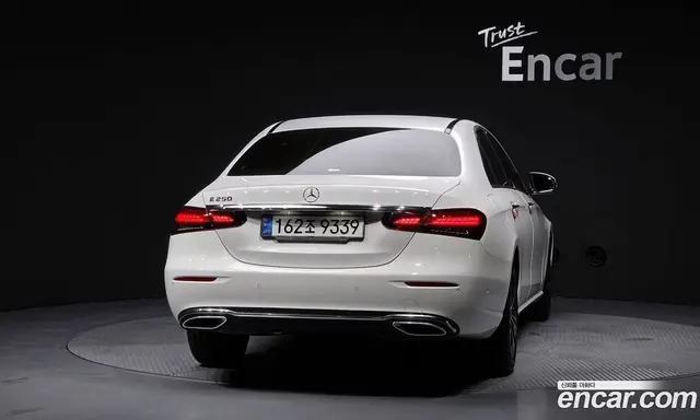Mercedes-Benz E-Class 2020 2.0 автомат (гидро), миниатюра 4