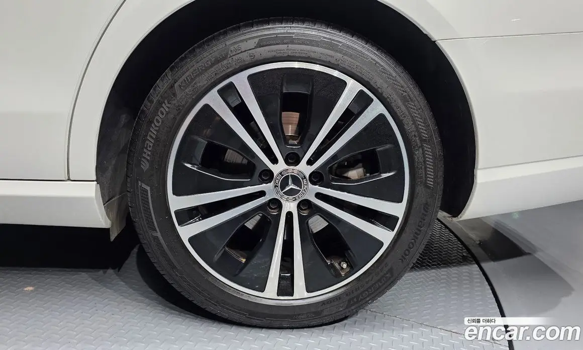 Mercedes-Benz E-Class 2020 2.0 автомат (гидро), фото 7