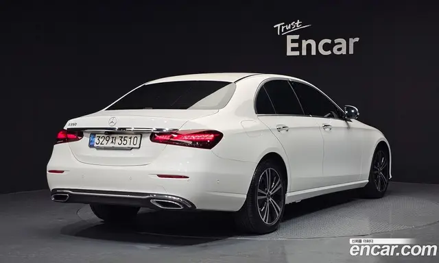 Mercedes-Benz E-Class 2020 2.0 автомат (гидро), миниатюра 2