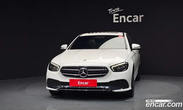 Mercedes-Benz E-Class 2020 2.0 автомат (гидро), миниатюра 3