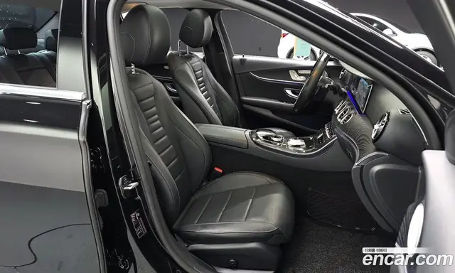 Mercedes-Benz E-Class 2020 2.0 автомат (гидро), миниатюра 11