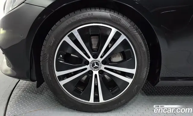 Mercedes-Benz E-Class 2020 2.0 автомат (гидро), миниатюра 5