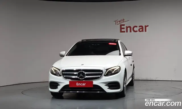 Mercedes-Benz E-Class 2020 2.0 автомат (гидро), миниатюра 2