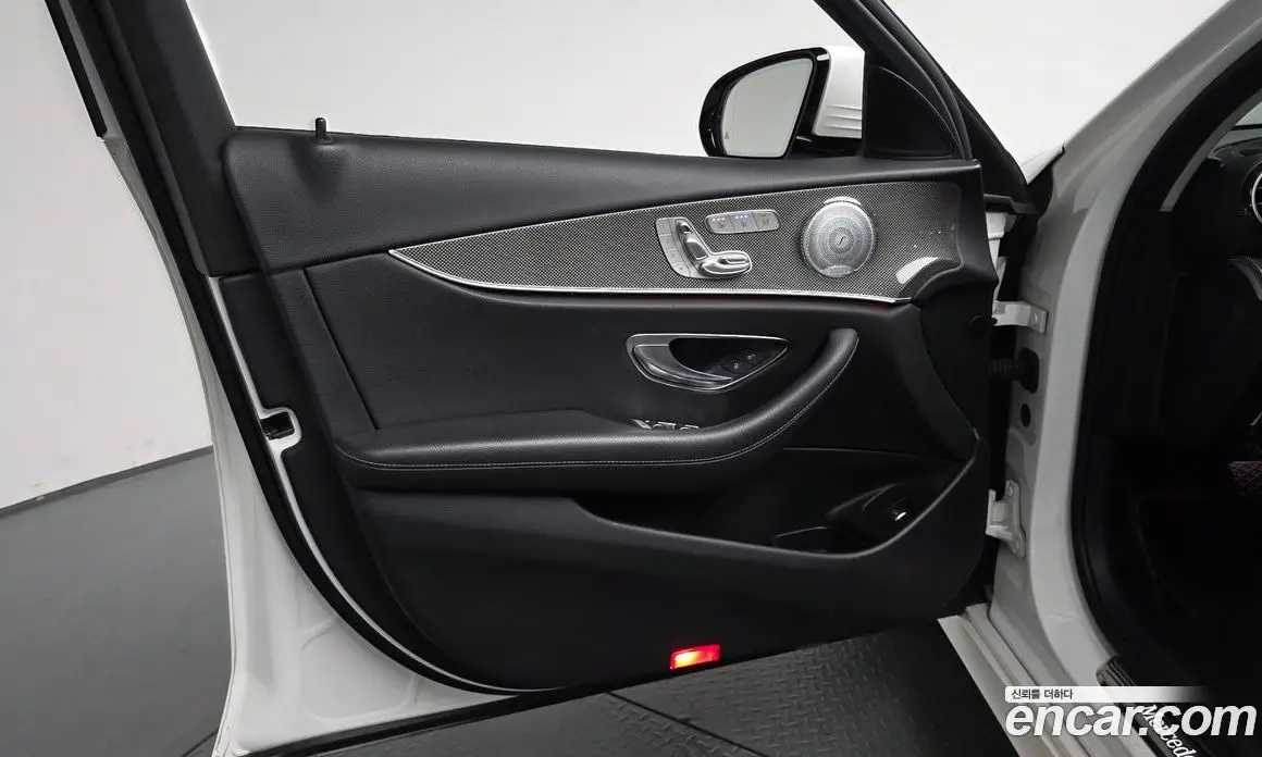 Mercedes-Benz E-Class 2020 2.0 автомат (гидро), фото 13
