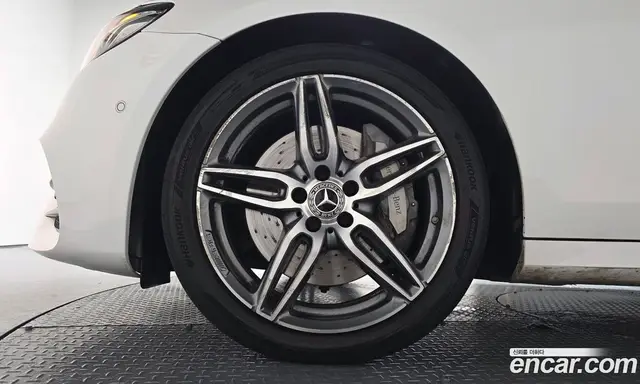 Mercedes-Benz E-Class 2020 2.0 автомат (гидро), миниатюра 4