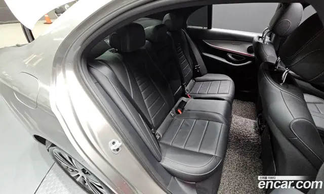 Mercedes-Benz E-Class 2020 2.0 автомат (гидро), миниатюра 12