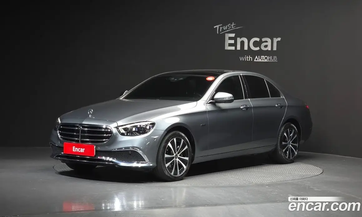 Mercedes-Benz E-Class 2021 2.0 автомат (гидро), фото 1 Mercedes-Benz E-Class 2021 2.0 автомат (гидро), фото 1