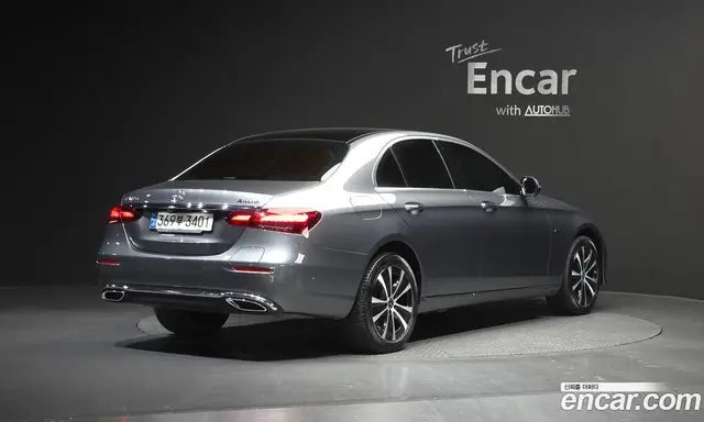 Mercedes-Benz E-Class 2021 2.0 автомат (гидро), миниатюра 2 Mercedes-Benz E-Class 2021 2.0 автомат (гидро), миниатюра 2