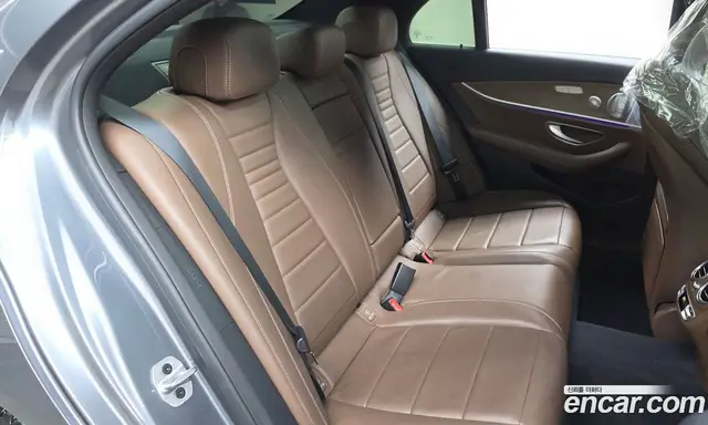 Mercedes-Benz E-Class 2021 2.0 автомат (гидро), миниатюра 12