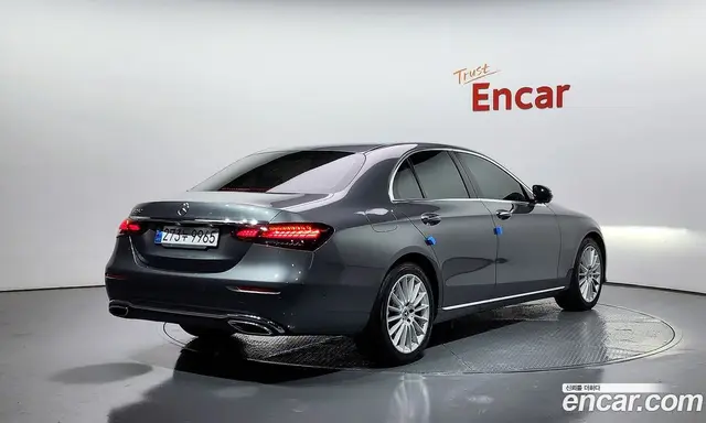 Mercedes-Benz E-Class 2022 2.0 автомат (гидро), миниатюра 2 Mercedes-Benz E-Class 2022 2.0 автомат (гидро), миниатюра 2